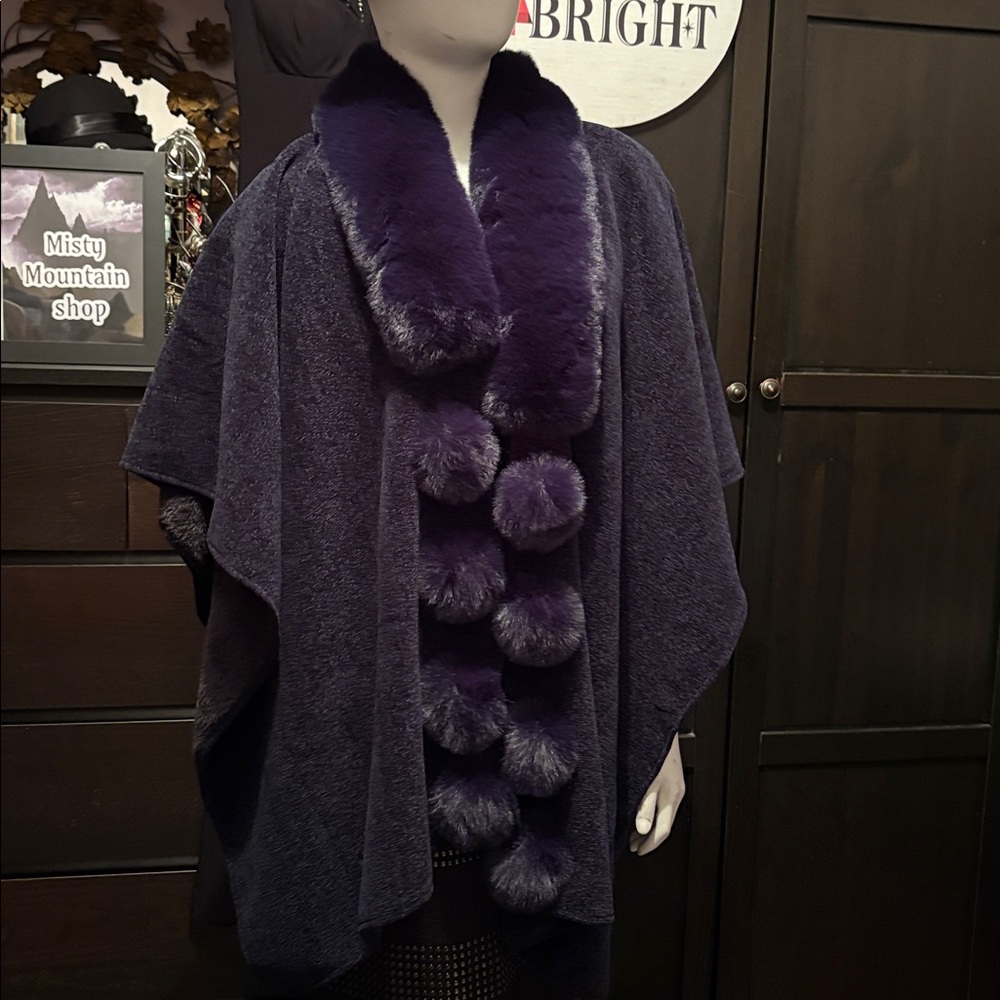 Fleece and faux fur wrap